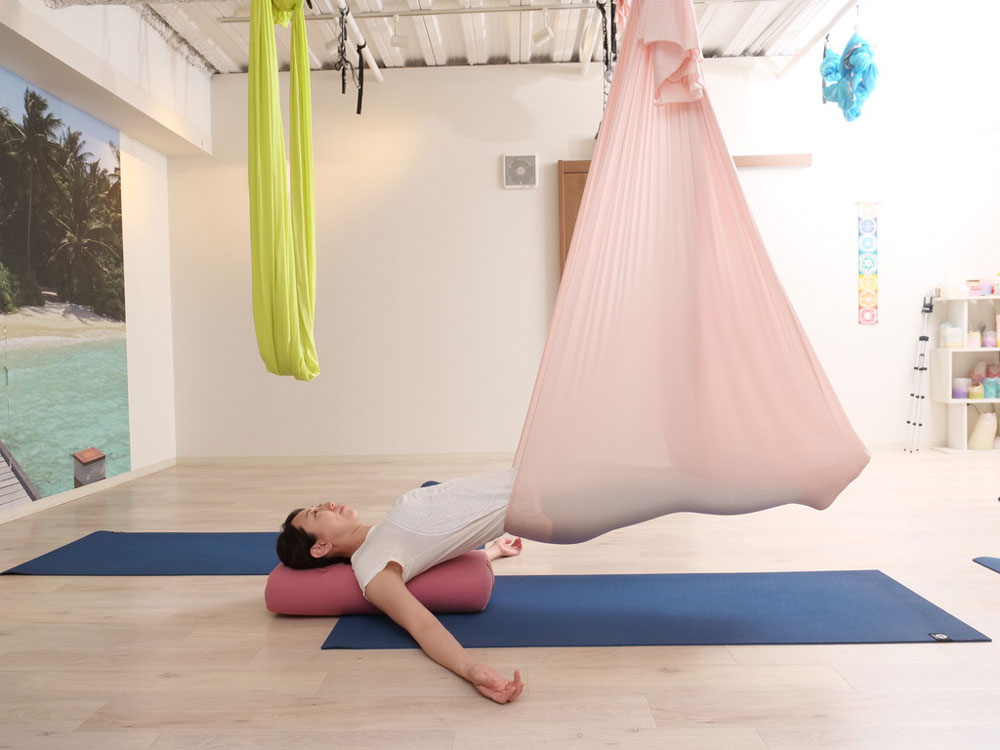 低空エアリアルヨガ　リラックス